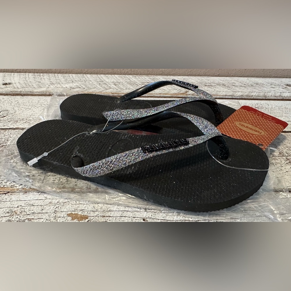 Havaianas Flip Flops - NWT